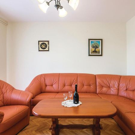 Amazing Apartment In Veprinac With Kitchen Exterior photo