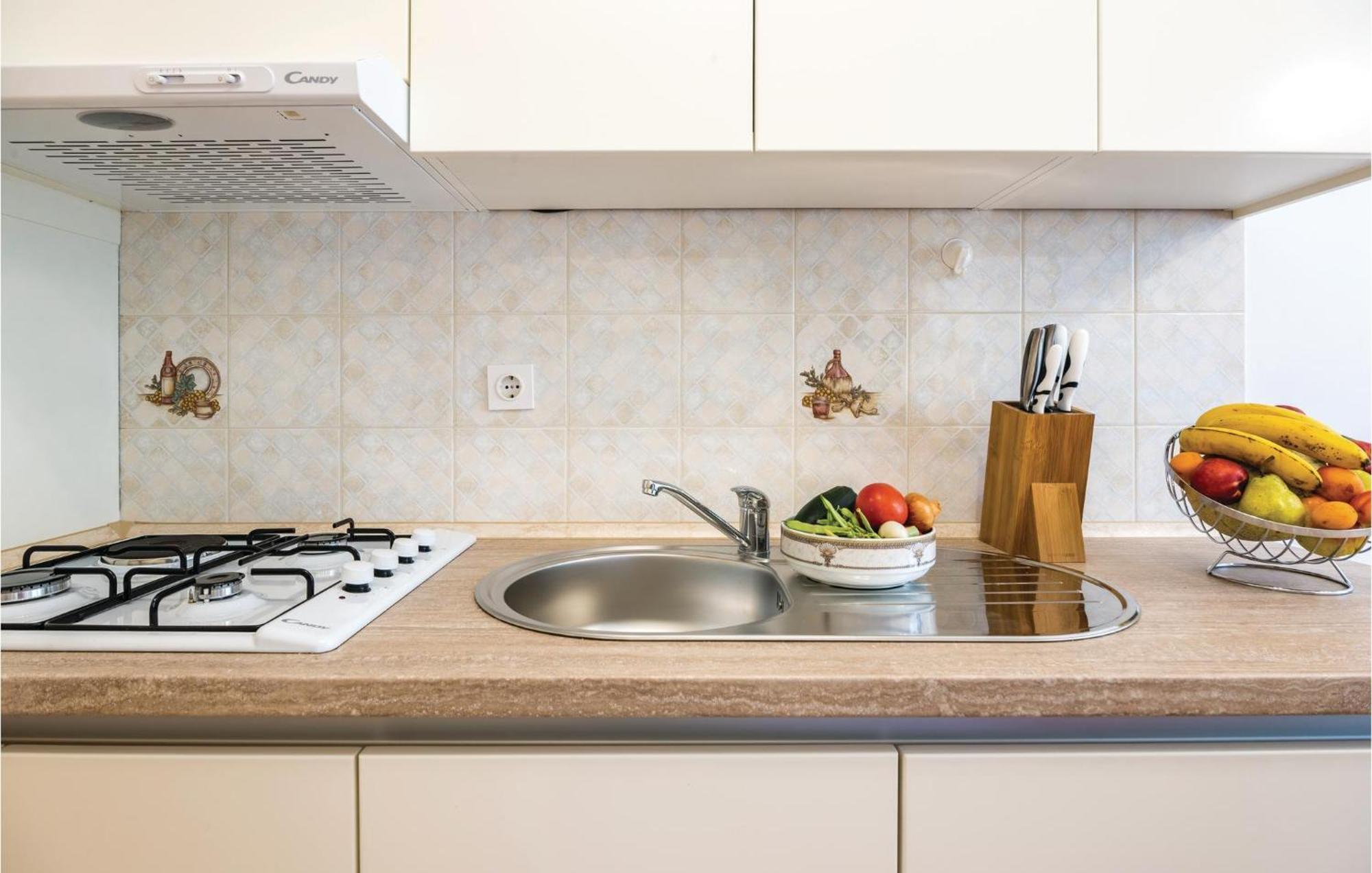 Amazing Apartment In Veprinac With Kitchen Exterior photo